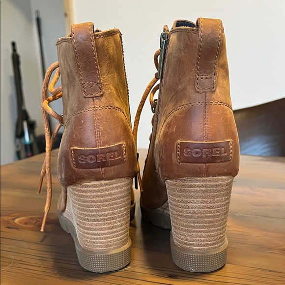 Sorel Joan of Arc Leather Boots - Picture 3 of 6